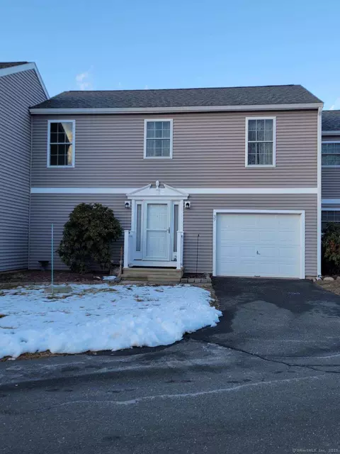 37 Hawthorne Ln, Bloomfield, CT 06002