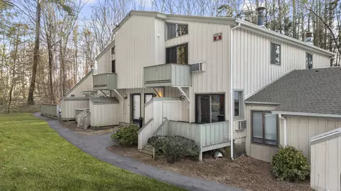 19 Wauwinet Ct #19, Guilford, CT 06437