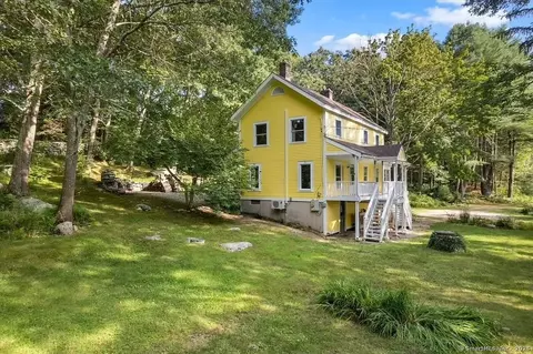 50 Quaker Farm Rd, Mystic, CT 06355