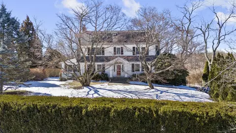 222 Hubbard Ave, Stamford, CT 06905