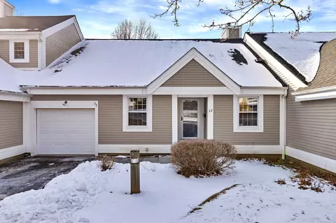 32 Legend Hill Rd #32, Madison, CT 06443