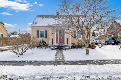 45 Arbor Dr, Fairfield, CT 06890