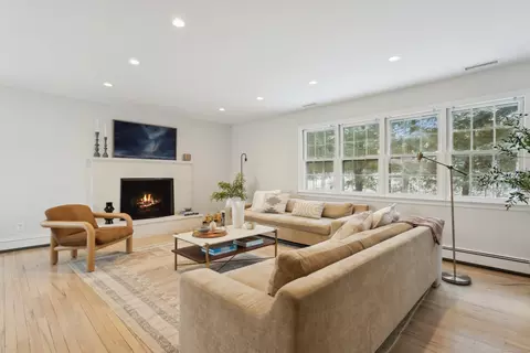 5 Canning Ln, Westport, CT 06880