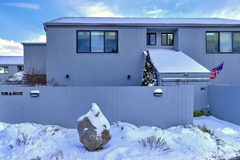 1 Orange Ln #1, Ridgefield, CT 06877