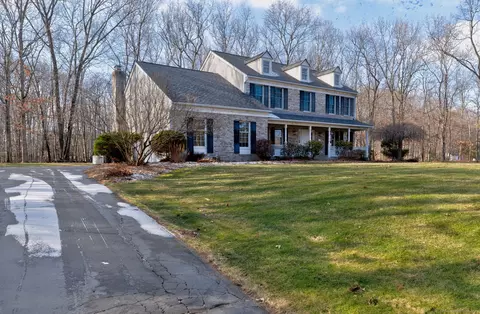 31 Eastham Bridge Rd, East Hampton, CT 06424