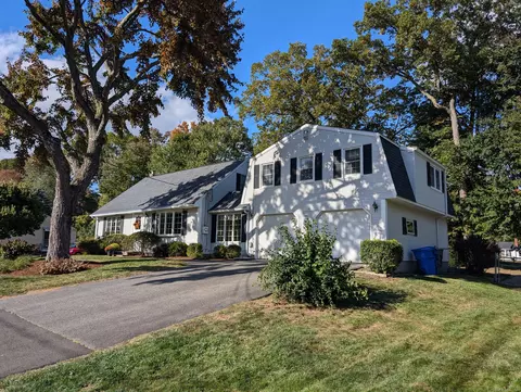 38 David St, Enfield, CT 06082