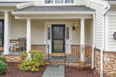 638 15 Danbury Rd #15, Ridgefield, CT 06877
