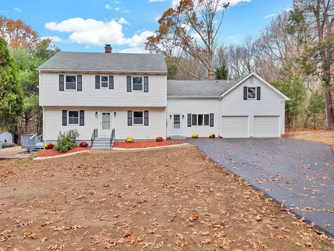 422 Forsyth Rd, Salem, CT 06420