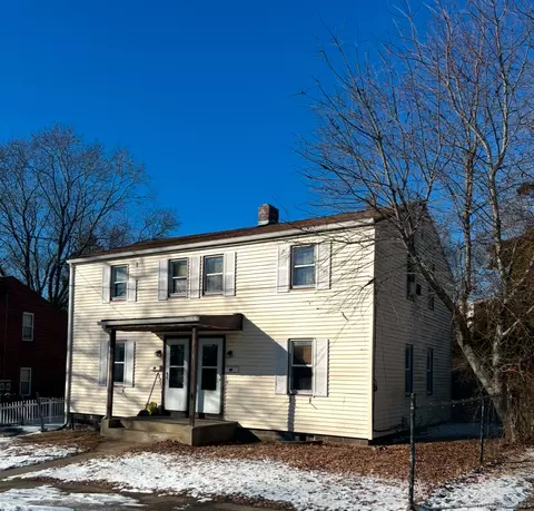 57 Ridgeview Cir, New London, CT 06320