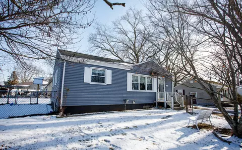 53 Great Plain Rd, Norwich, CT 06360