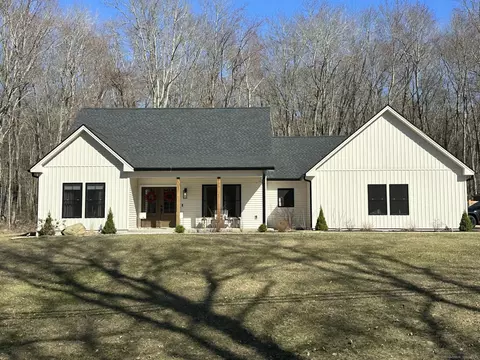 314 Lathrop Rd, Plainfield, CT 06374