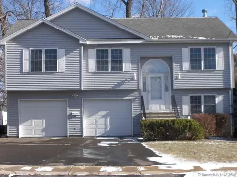 31 Dallas Ave, Bristol, CT 06010