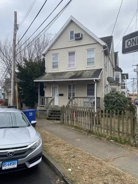 95 Bedford Ave, Bridgeport, CT 06605