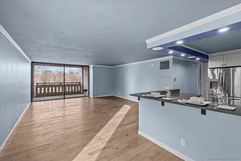 1 Gold St #2A, Hartford, CT 06103