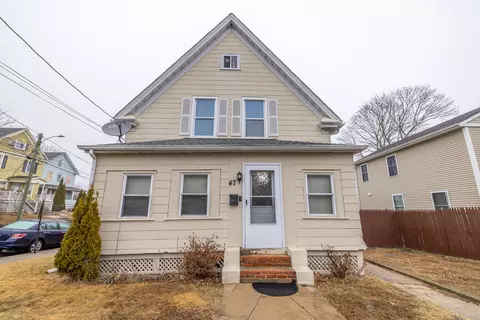 47 Summer St, New London, CT 06320