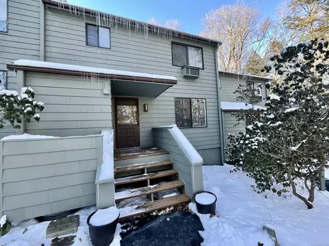 101 Woodside Cir, Torrington, CT 06790