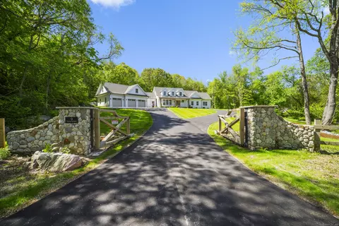 9 Overlook Dr, Old Saybrook, CT 06475