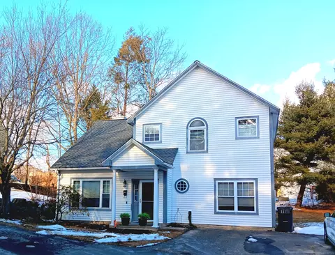 905 Oronoke Rd #10, Waterbury, CT 06708