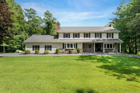 213 Ball Pond Rd, New Fairfield, CT 06812