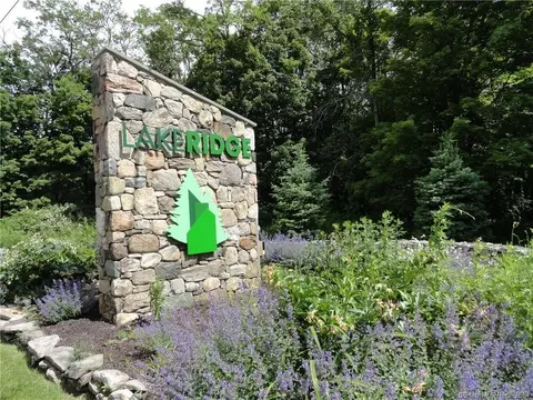 128 Old Farms Rd #128, Torrington, CT 06790