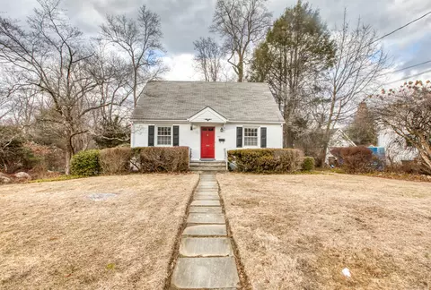 67 Crane Rd, Stamford, CT 06902