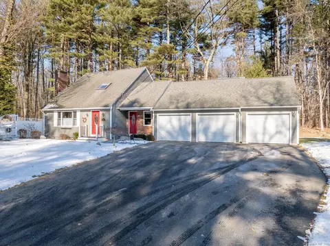 210 Wrights Brook Dr, Somers, CT 06071