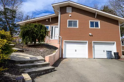 12 Helen Dr, North Haven, CT 06473