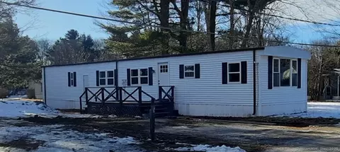 15 James Dr, Windham, CT 06256
