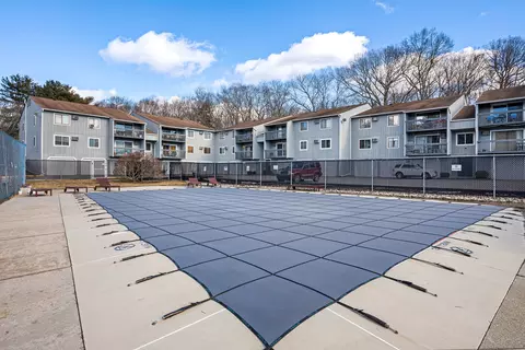 86 Buddington Rd #8, Groton, CT 06340
