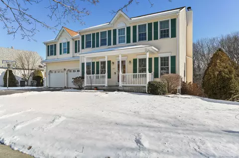 128 Settlers Ridge Rd, Milford, CT 06460
