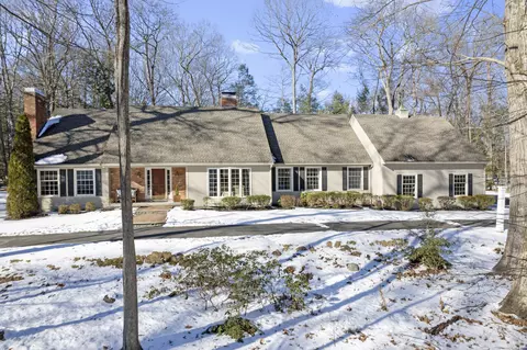 123 Henley Way, Avon, CT 06001