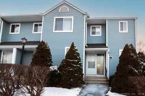 9 Stoneheights Dr #9, Waterford, CT 06385