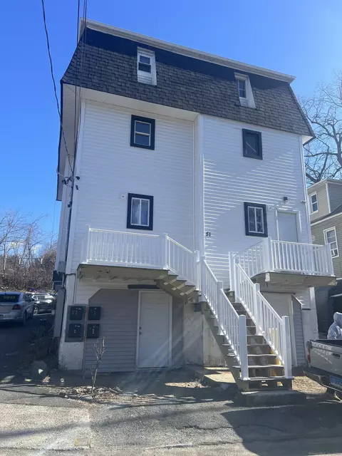 51 River St, Waterbury, CT 06706