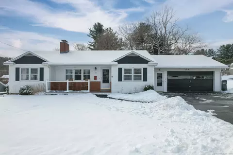 11 Cherry St, Winchester, CT 06098