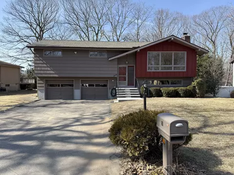 60 Indian Trl, Waterbury, CT 06705