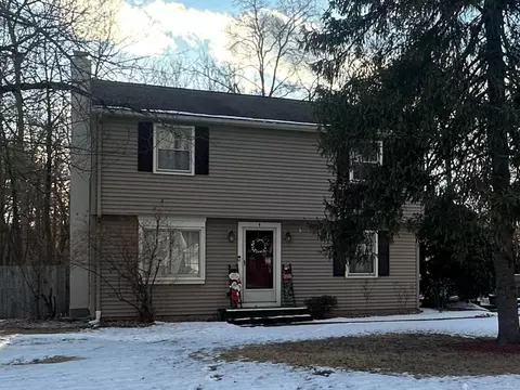 4 Garden Ter, Bristol, CT 06010