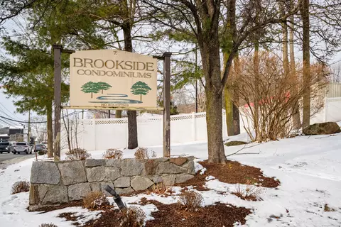 7 Padanaram Rd #J253, Danbury, CT 06810