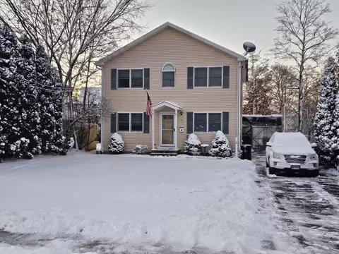 29 Lake St, Middletown, CT 06457