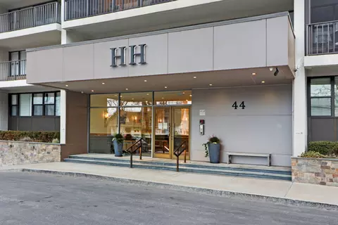44 Strawberry Hill Ave #9P, Stamford, CT 06902