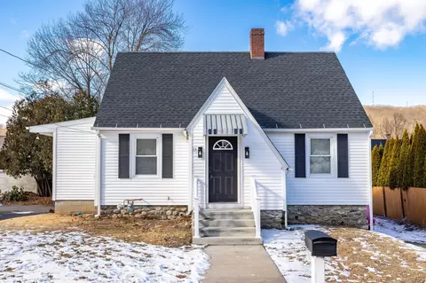 13 Rena Ln, Waterbury, CT 06705