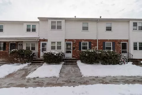 10 Bradley Circle #B, Enfield, CT 06082