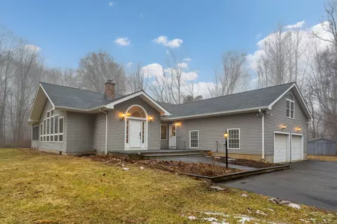 28 Pine Dr, Madison, CT 06443