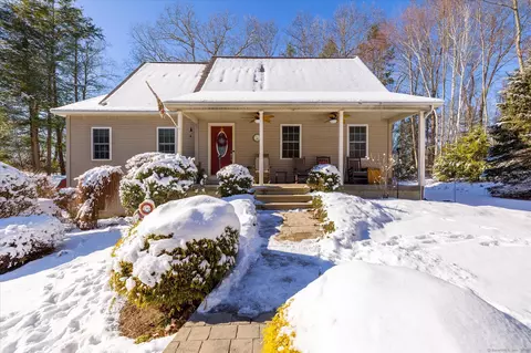 75 Valley View Rd, Woodstock, CT 06282