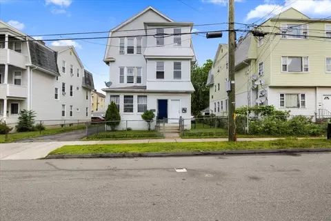 34-36 Wayland St, Hartford, CT 06114