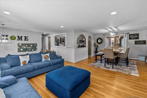 839 Brewer St, East Hartford, CT 06118