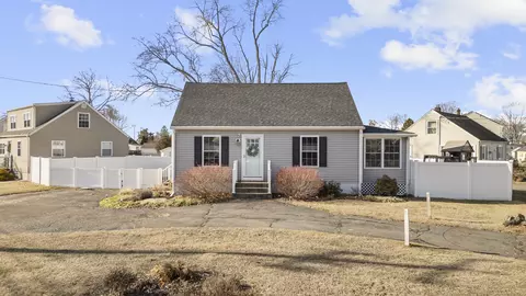 348 Quinnipiac Ave, North Haven, CT 06473