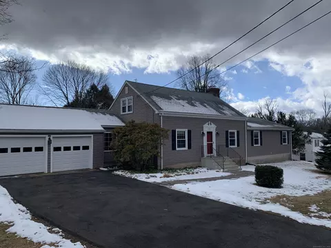 1057 Orange Center Rd, Orange, CT 06477