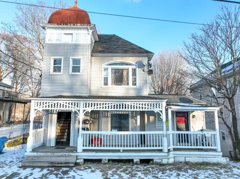 39 Fairmount St, Norwich, CT 06360