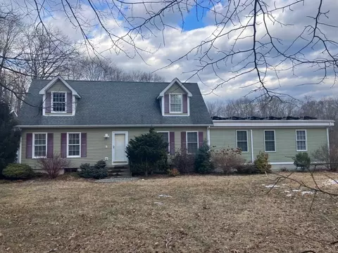 44 Quarry Hill Rd, East Hampton, CT 06424