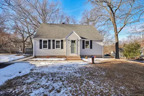 208 Lake Dr, East Hampton, CT 06424